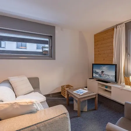 Apartment : Moderne 4 Pers, Proche Gare Et Pistes, Avec Wifi Et Parking - Fr-1-343-255 Chamonix