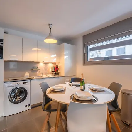 Apartment : Moderne 4 Pers, Proche Gare Et Pistes, Avec Wifi Et Parking - Fr-1-343-255 Chamonix
