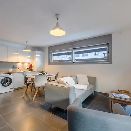 Apartment : Moderne 4 Pers, Proche Gare Et Pistes, Avec Wifi Et Parking - Fr-1-343-255