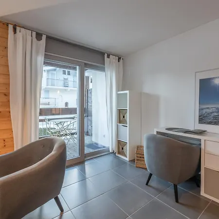 Apartment : Moderne 4 Pers, Proche Gare Et Pistes, Avec Wifi Et Parking - Fr-1-343-255